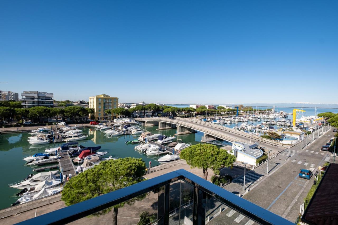 Hotel Mare Lignano Sabbiadoro Bagian luar foto