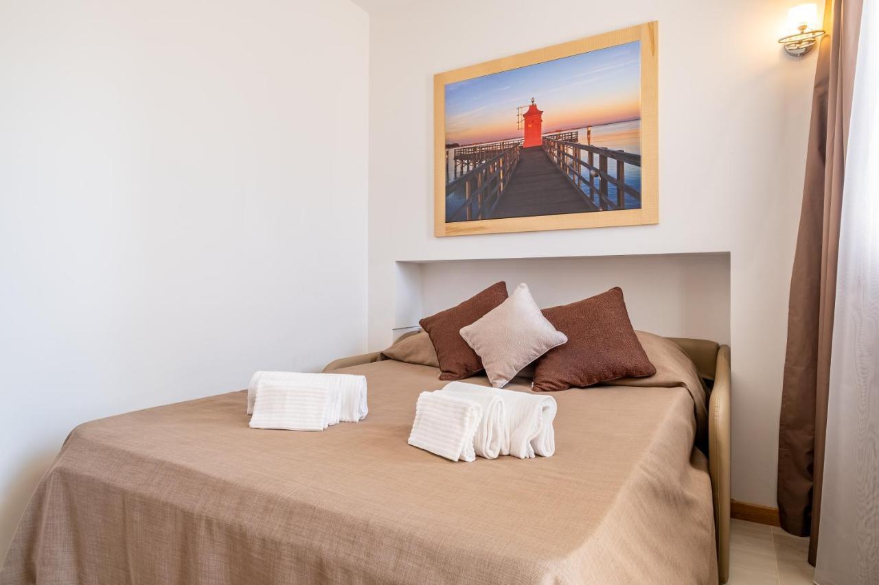 Hotel Mare Lignano Sabbiadoro Bagian luar foto