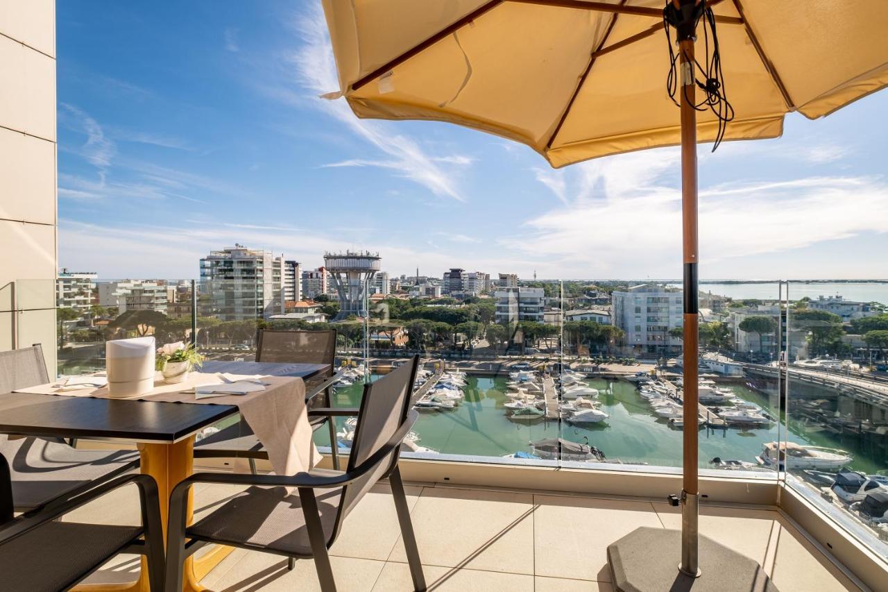 Hotel Mare Lignano Sabbiadoro Bagian luar foto
