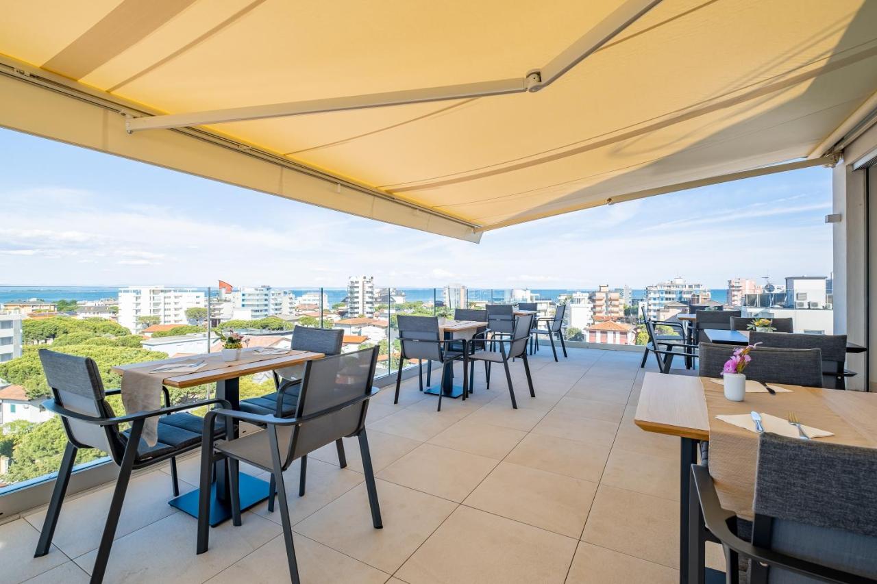 Hotel Mare Lignano Sabbiadoro Bagian luar foto