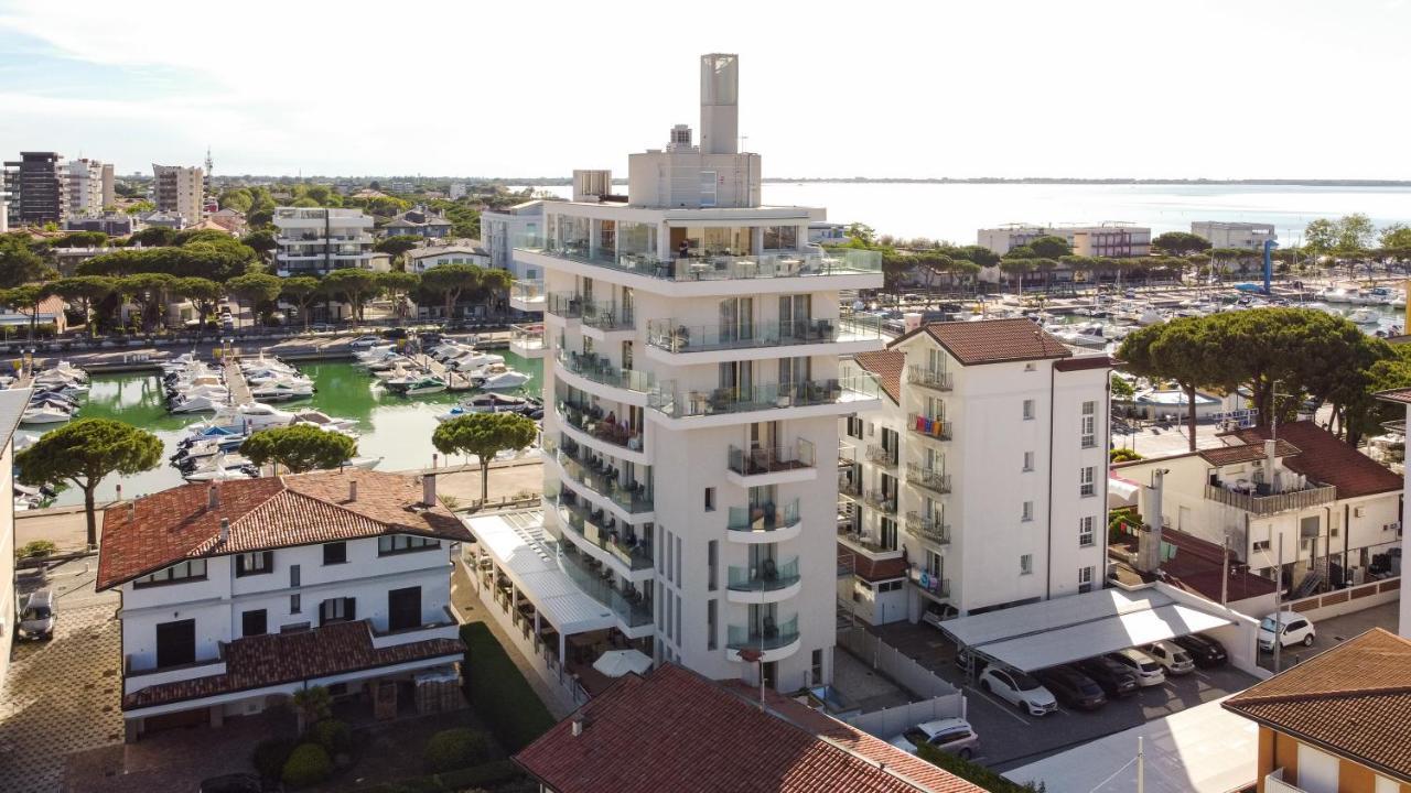 Hotel Mare Lignano Sabbiadoro Bagian luar foto