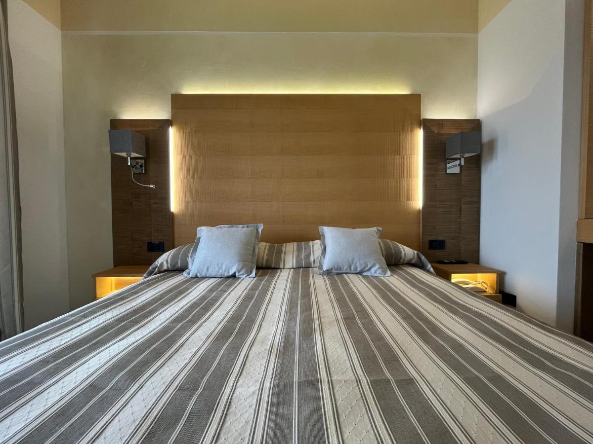 Hotel Mare Lignano Sabbiadoro Bagian luar foto